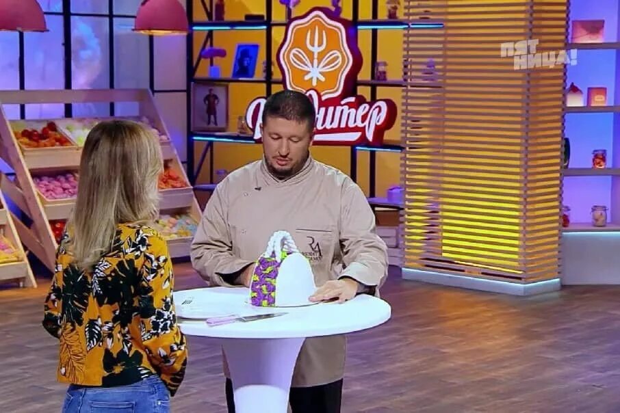 Кондитер суперфинал. Шоу кондитер суперфинал. екатерина щербакова кондитер. шоу кондитер участница камилла. кондитер дети суперфинал.