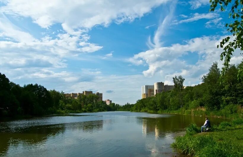 Пушкино московской области вторичное. Город Пушкин Московская область. Озеро Травинское Пушкино. Река Серебрянка Реутов. Реки города Пушкино Московской области.