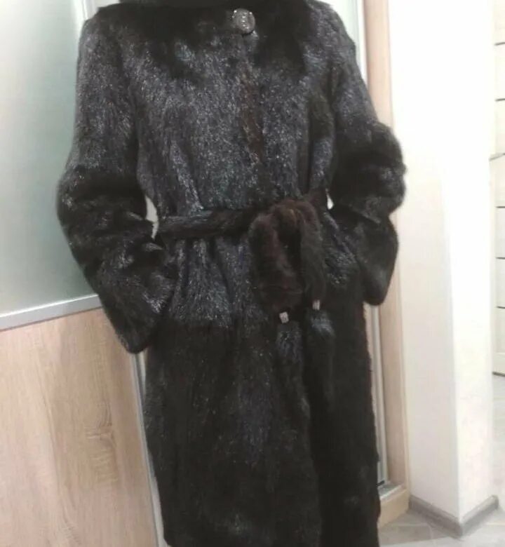 Классические фасоны шуб. Шуба black nafa. Светлая шуба из норки. Шуба стоит 32000 рублей. Колонок шуба.