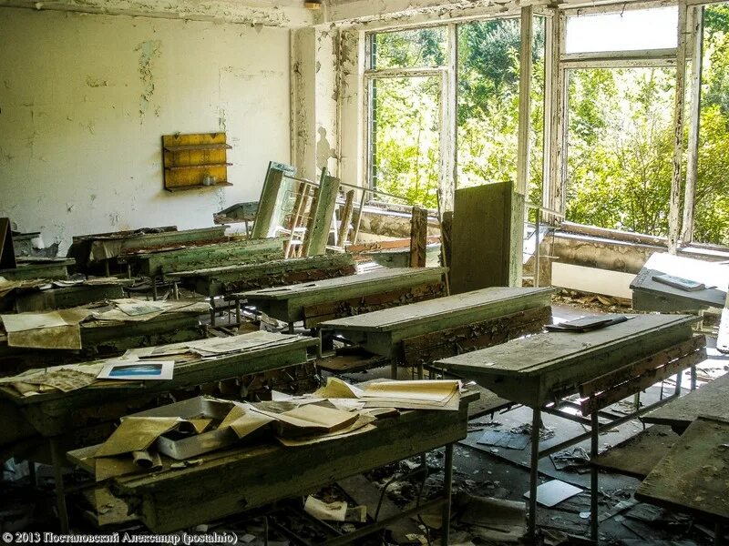 Школа в чернобыле. Чернобыль зона отчуждения припять школа. припять школа. припять школа 2. заброшенная школа в припяти.
