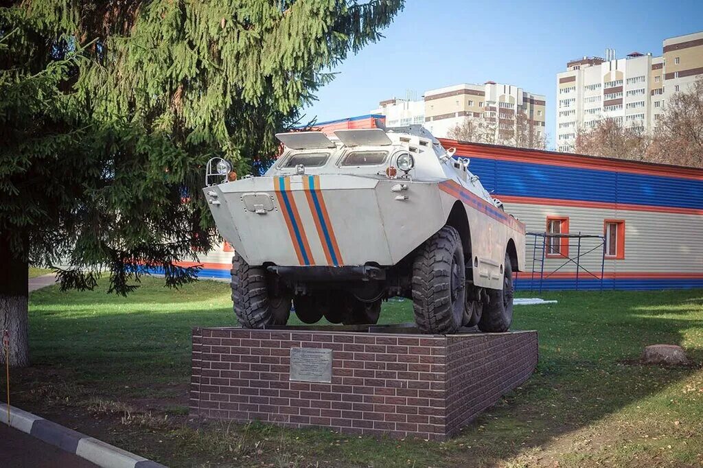 улица комсомольская брянск бежицкий район. мемориальный комплекс «партизанская поляна». улица комсомольская брянск бежицкий район. улица комсомольская брянск. военная колонна в брянске.