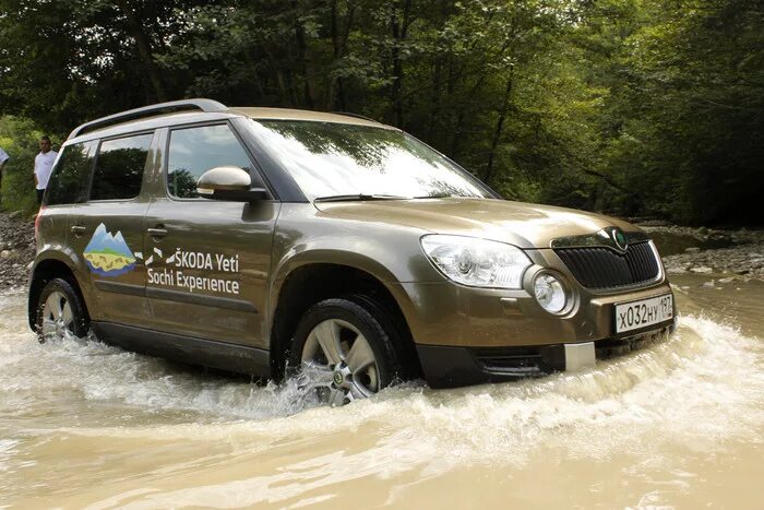 Шкода полные привод цена. Skoda Yeti клиренс. Шкода Йети клиренс дорожный. Клиренс Шкода Йети 2012. Шкода Йети дорожный просвет.