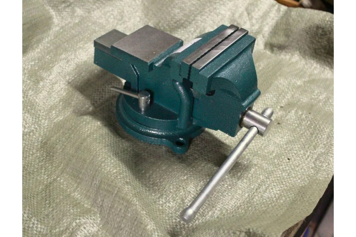 Sturm 1075. Слесарные тиски sturm 1075-01-100. тиски поворотные sturm! 1075-01-100. тиски слесарные 200мм sturm 1075-01-200 поворотные. тиски sturm 100 мм.