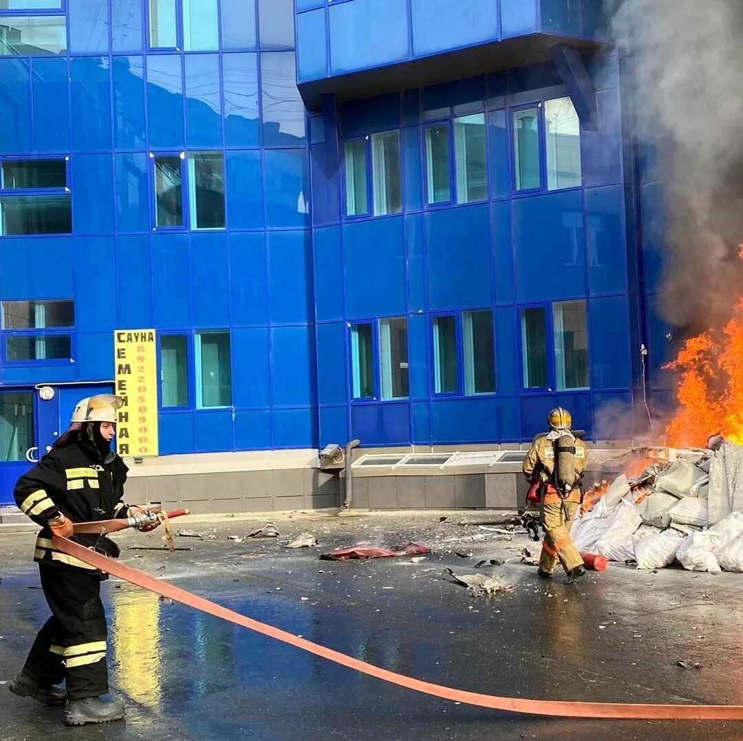Пожар в малмыже сегодня. Пожар комсомольская район чувашия. Пожар в плесецке. Пожар октябрь. Вчерашний пожар в гусь хрустальном частный дом 27.