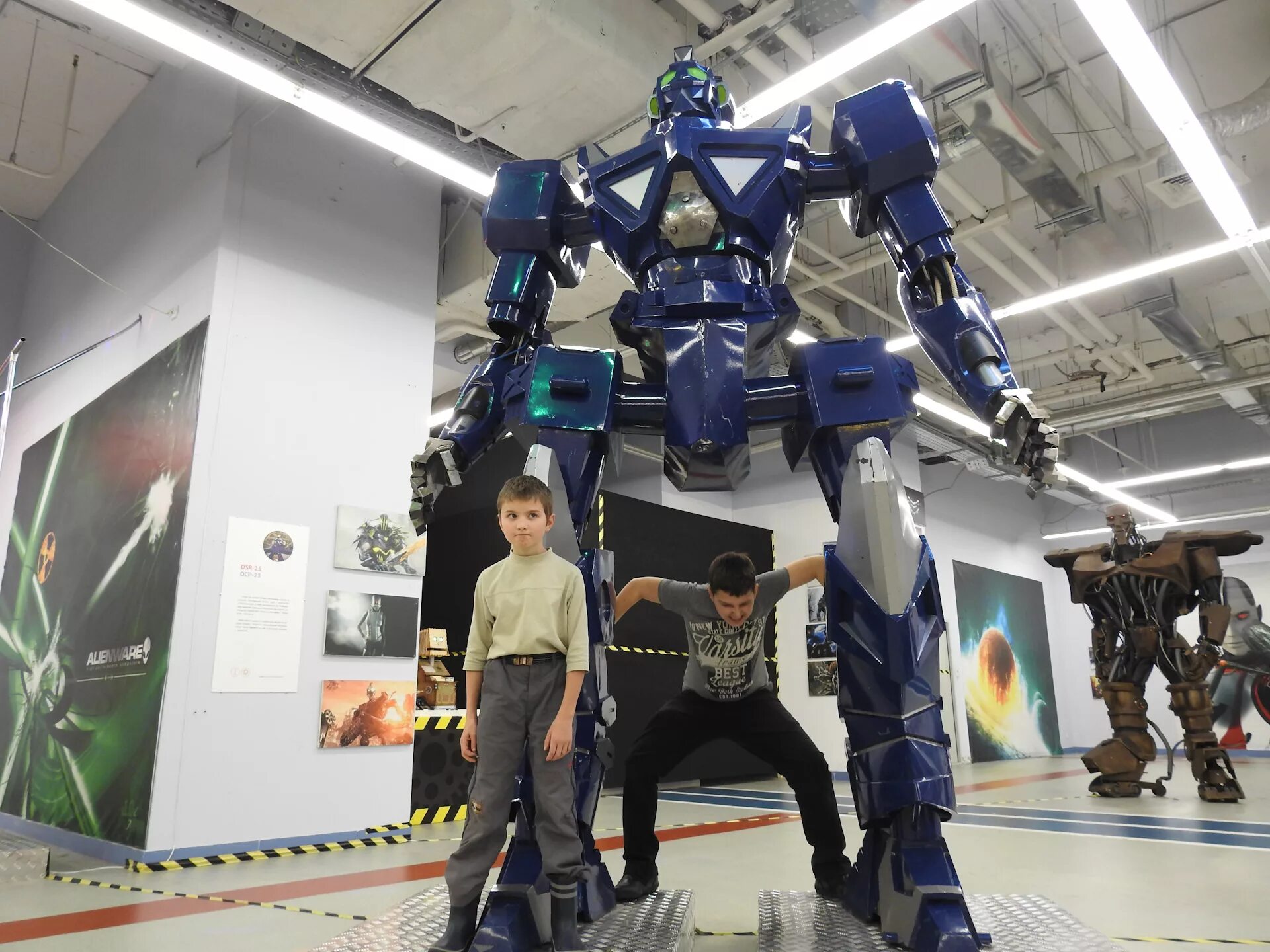 Выставка роботов. Выставка роботов в Пассаже. Музей роботов в Екатеринбурге. Выставка парк роботов. Выставка роботов ульяновск
