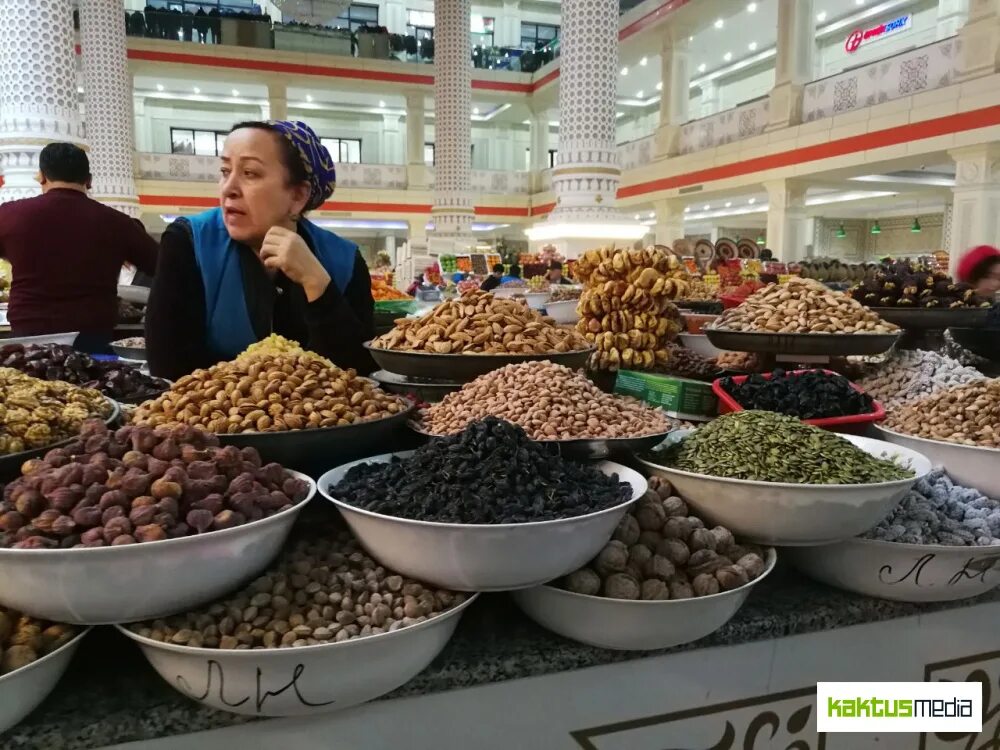 Голубой экран душанбе. Завод душанбе. Швейная фабрика таджикистана. Вахта душанбе. Завод талко турсунзаде.