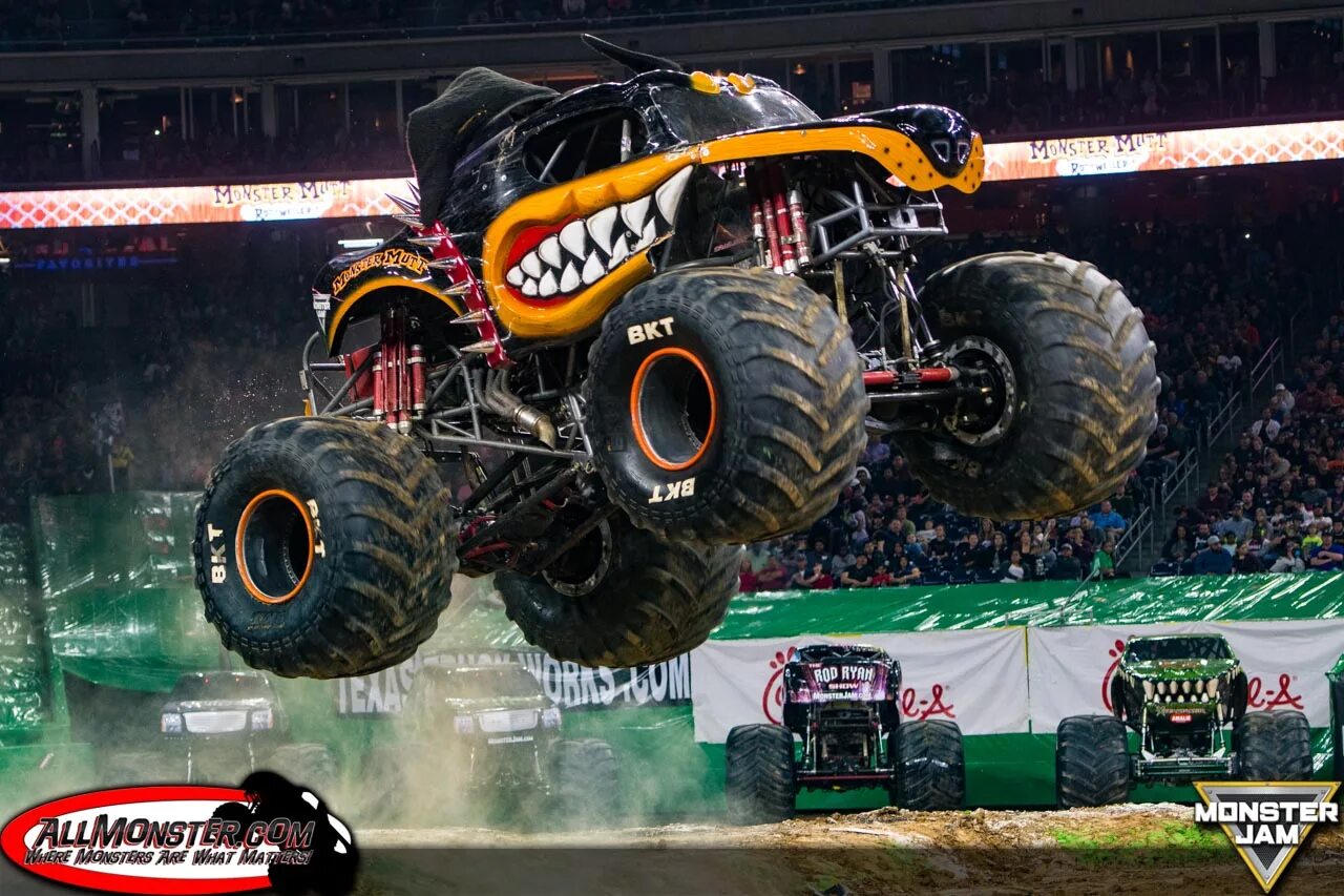 Monster jam дино. Джам монстр трак. Хот вилс монстр трак трассы. Трасса монстр трак. Трасса для монстр трака.