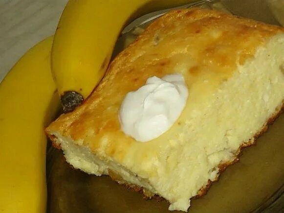 Творожно-банановая запеканка. Запеканка с бананом и творогом. Творожно-банановая запеканка в духовке. Запеканка из творога с бананом