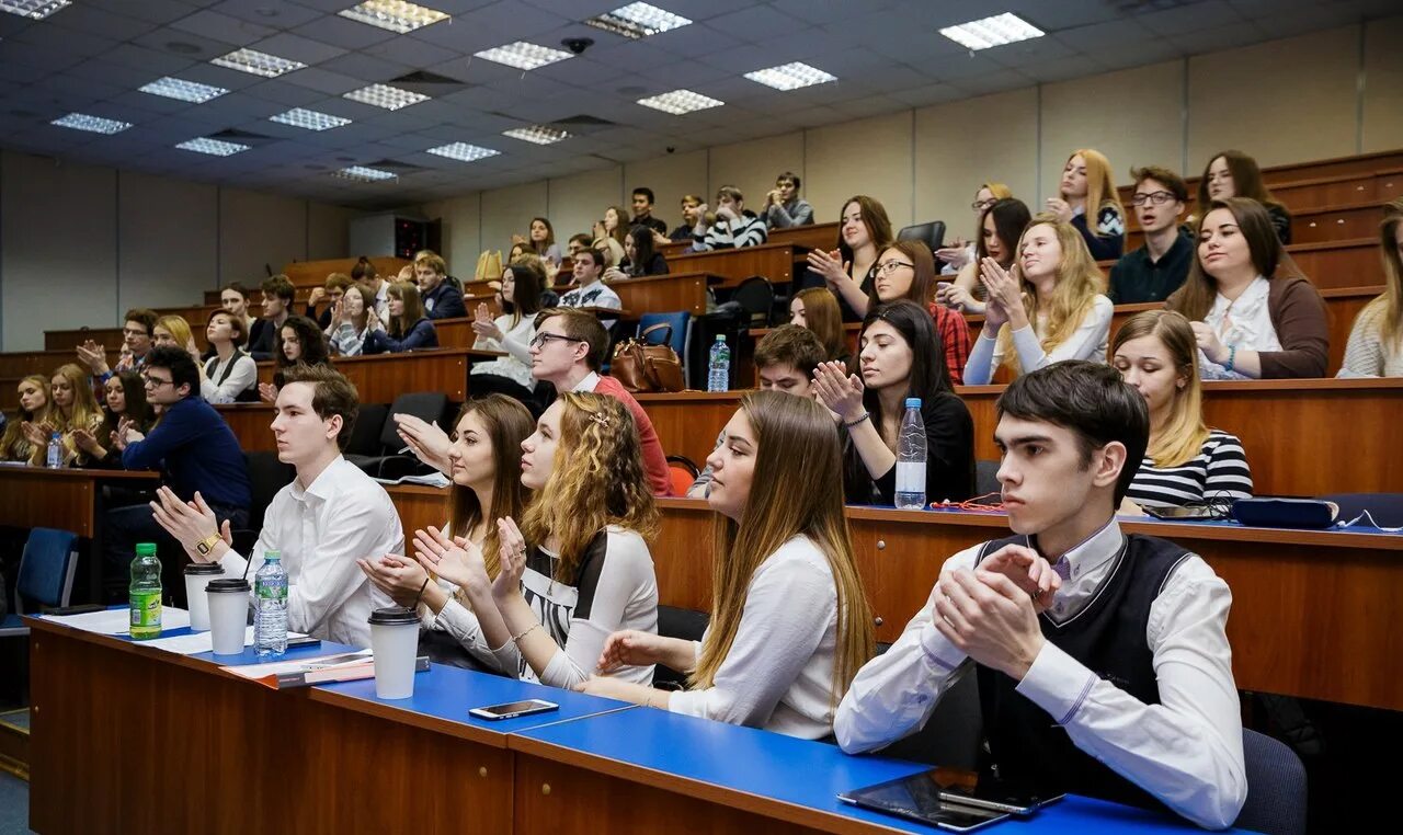 Бгу после колледжа. Московский финансово-промышленный университет «СИНЕРГИЯ». Университет СИНЕРГИЯ Москва. Колледж Моска СИНЕРГИЯ. Колледж Московского финансово-промышленного университета "СИНЕРГИЯ".