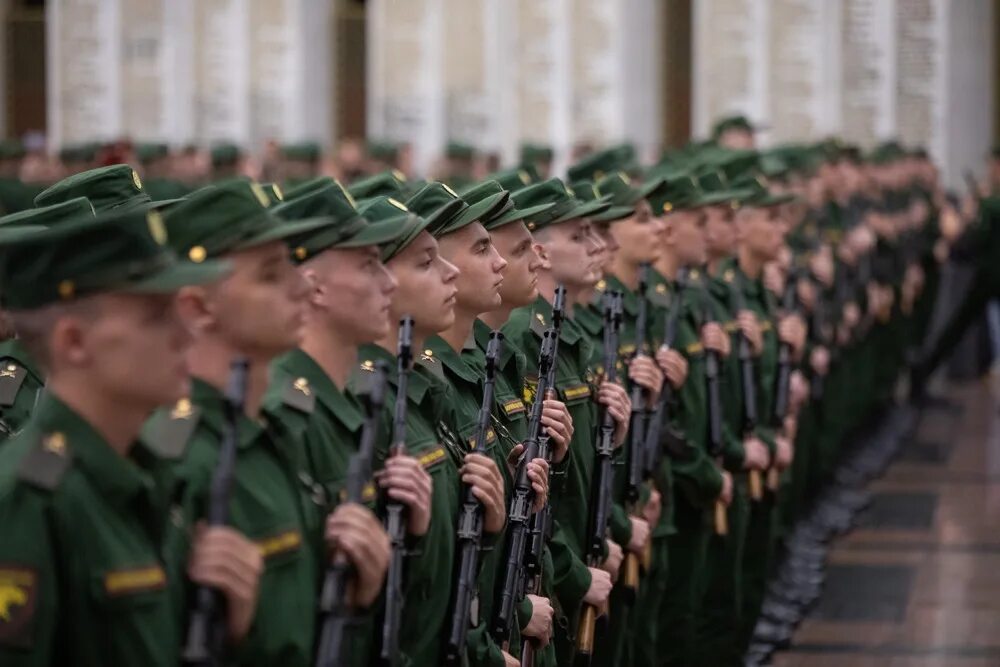 Приняли военно. Преображенский полк 2022. Присяга Преображенского полка 2022. Преображенский полк в Москве присяга 2022. Присяга 154 Преображенского полка 2022.