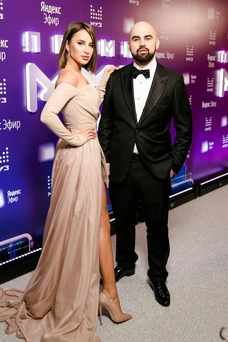 Куда делась асти. Новая группа артик и асти. Группа artik & asti. Новая солистка артик и асти 2022. Куда делась асти.