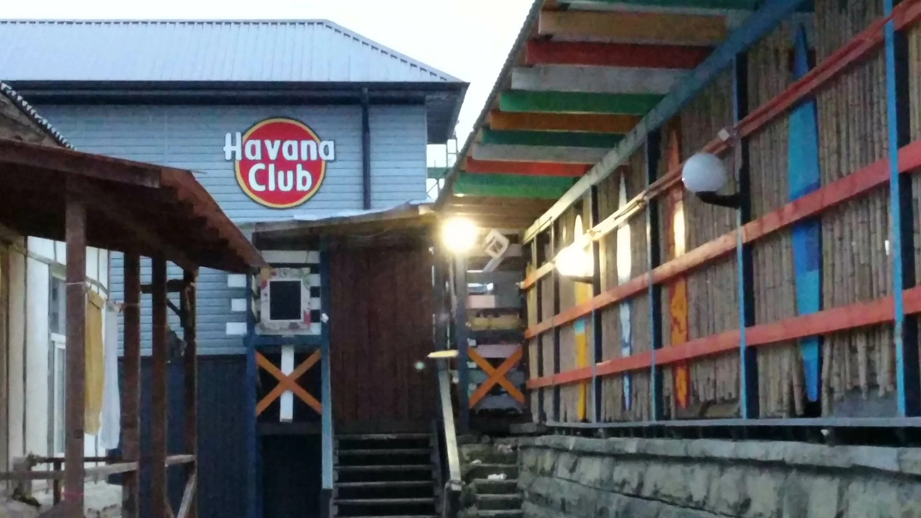 Havana club лазаревское. Havana лазаревка. Havana club лазаревское. Гавана сочи клуб. Ночной клуб гавана лазаревское.