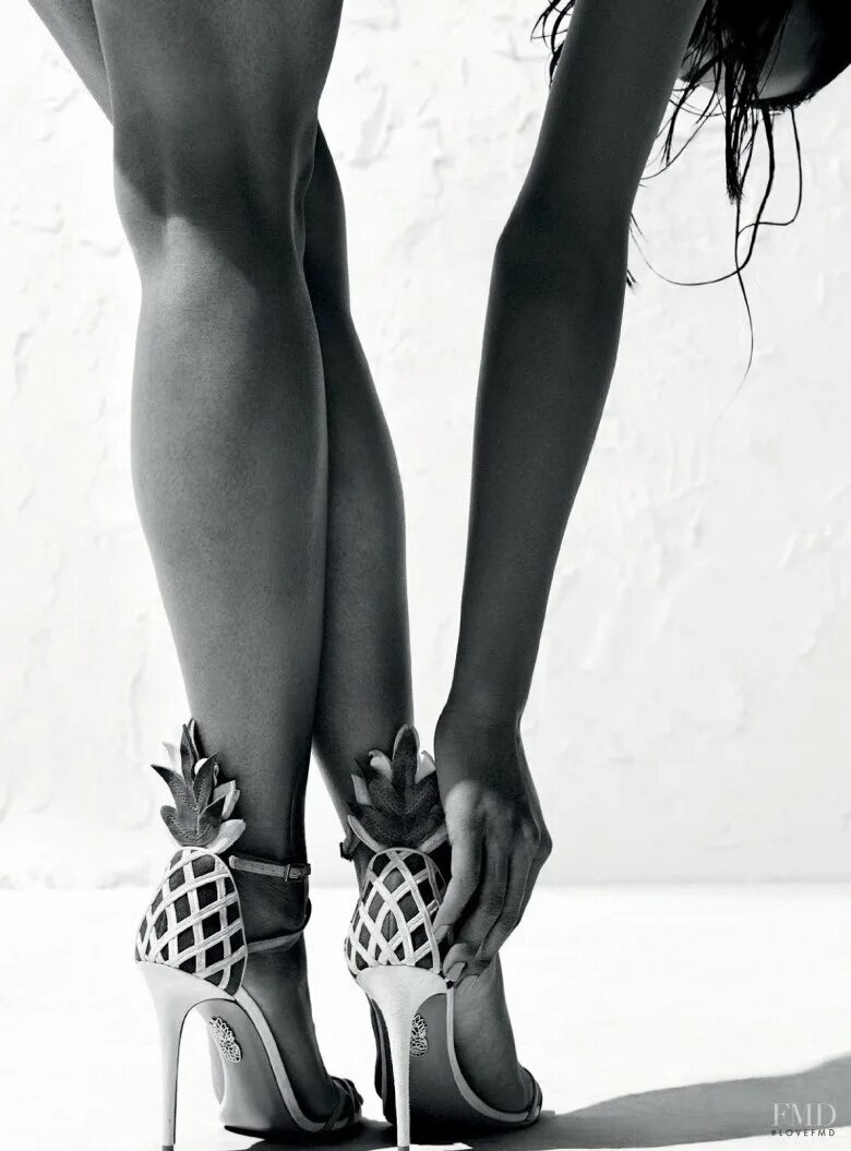 Рассказы про ноги. Красивые ноги. Женские ножки. Ноги девушки. Стройные женские ноги.