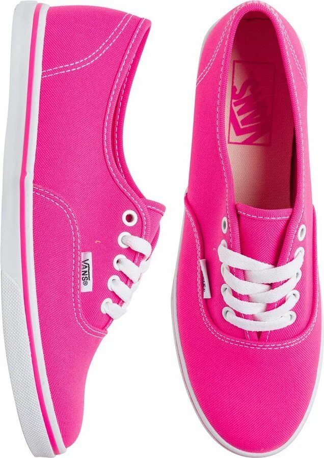 Розовые кроссовки для девочек. Кеды DC Shoes женские розовые. Розовые кеды женские. Ярко розовые кеды. Кроссовки женские розовые.