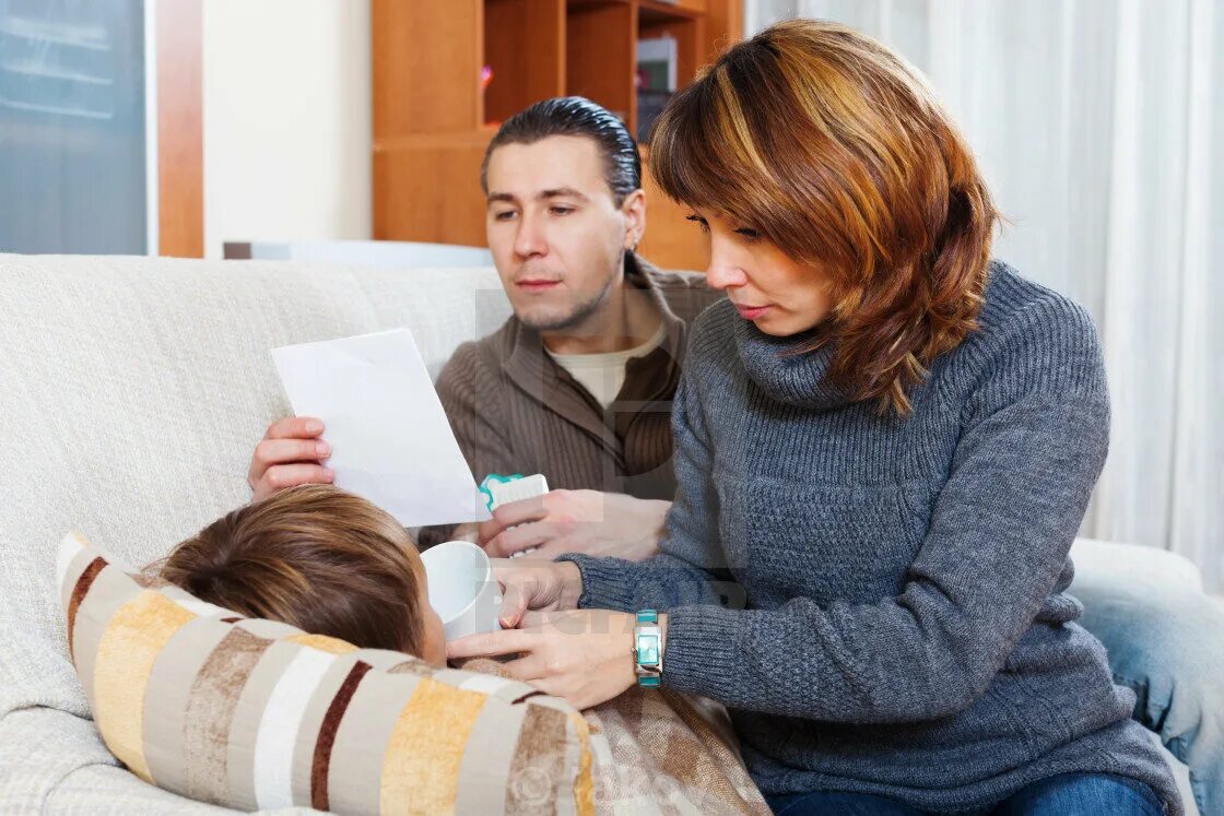 Воспитывать должны родители. Семья под защитой государства. Кто должен ухаживать за родителями. Воспитание детей начинается с воспитания родителей. Заботиться о детях и нетрудоспособных родителях.