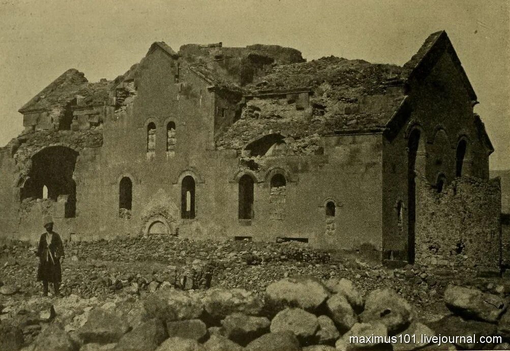 Армянская старинная. Храм в аруче Армения. Армянский храм 10 века в Турции. Армянский монастырь Оромос.