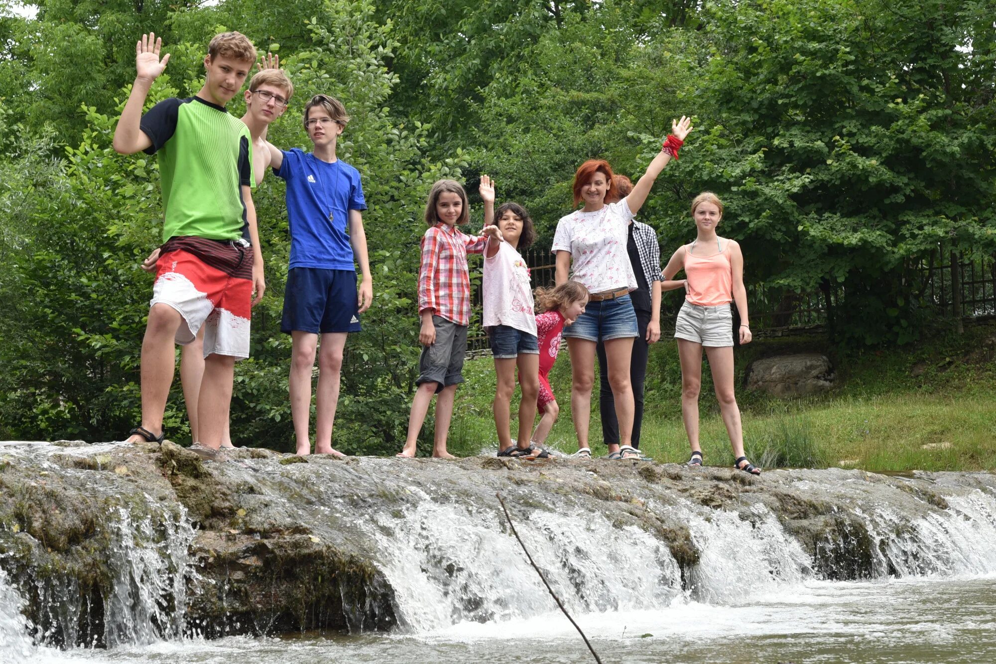 Ольга михайлюк крым горы. Архыз лагерь адвентистов. Экскурсия в горах. Дети прыгают в пруд кадр из фильма. Каникулы в горном.
