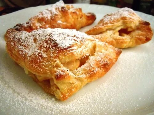 Слойки с яблоком какое тесто