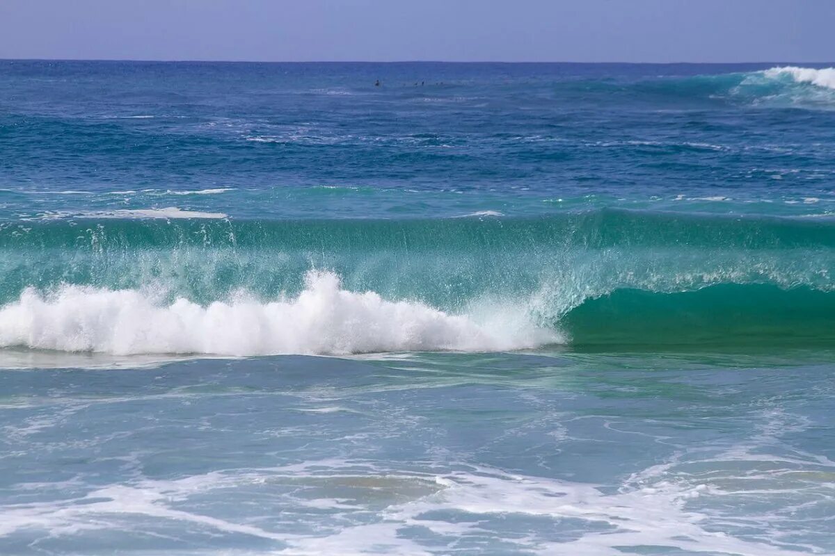 Звуки шума прибоя. Морская волна. Море, волны. Прозрачная волна.