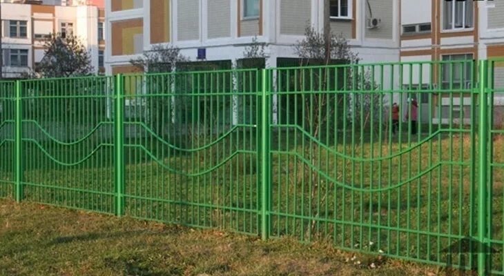 Ограждение лестниц в детском саду. Ограждение лестниц в детском саду. Перила для школ и садов с 2 поручнями aisi201. Перила в детском саду. Перила в детском саду.