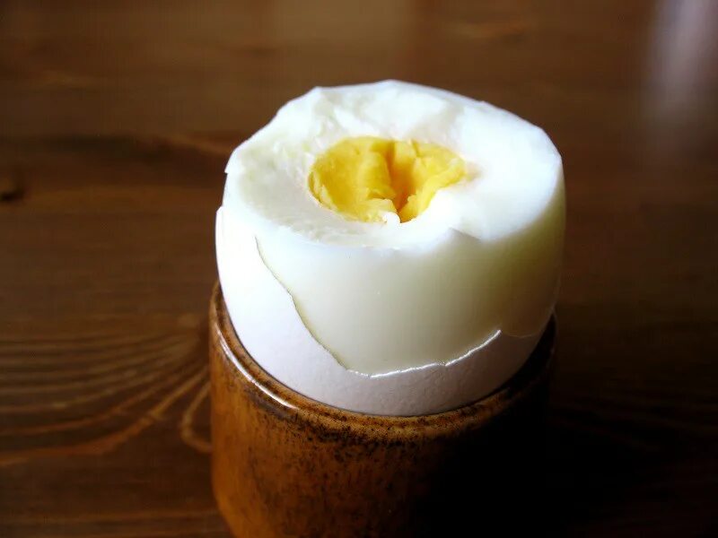 Чем можно начинать яйца. Яичный пост. Яичная скорлупа молоко. What caloric content of Eggs.