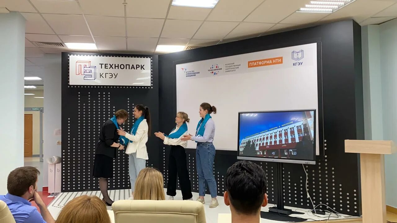 Любовь простова. Хабаровский государственный институт искусств и культуры. Челябинский государственный институт культуры логотип. Институте культуры и молодежной политики. Академия культуры самара.