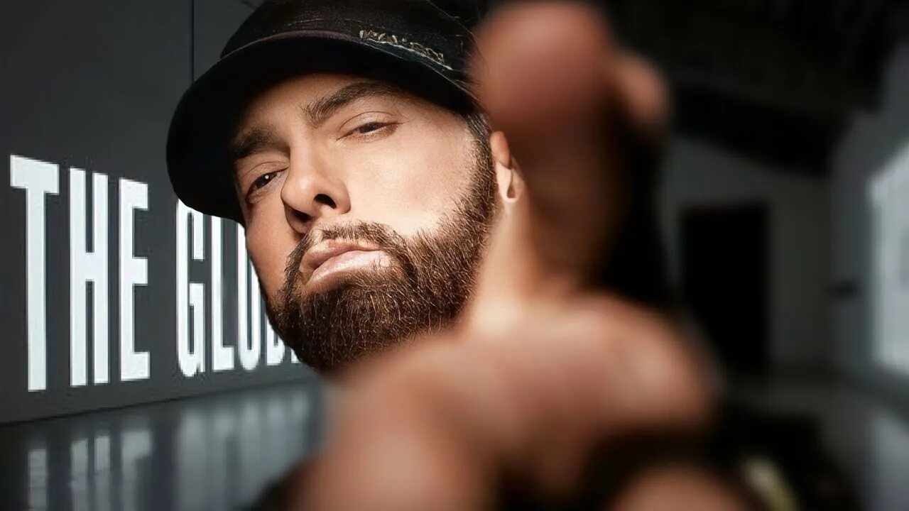 Robbins remix eminem 2pac. Эминем 2023. Эминем 2023. Eminem 2013. Eminem ft.