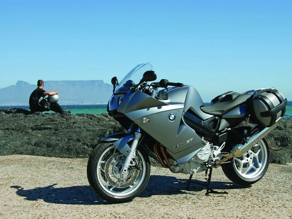 Мотоцикл бмв 800. F800st bmw с плугом. Бмв f800r. Bmw f800st motorsport. Мотоцикл bmw f800r.