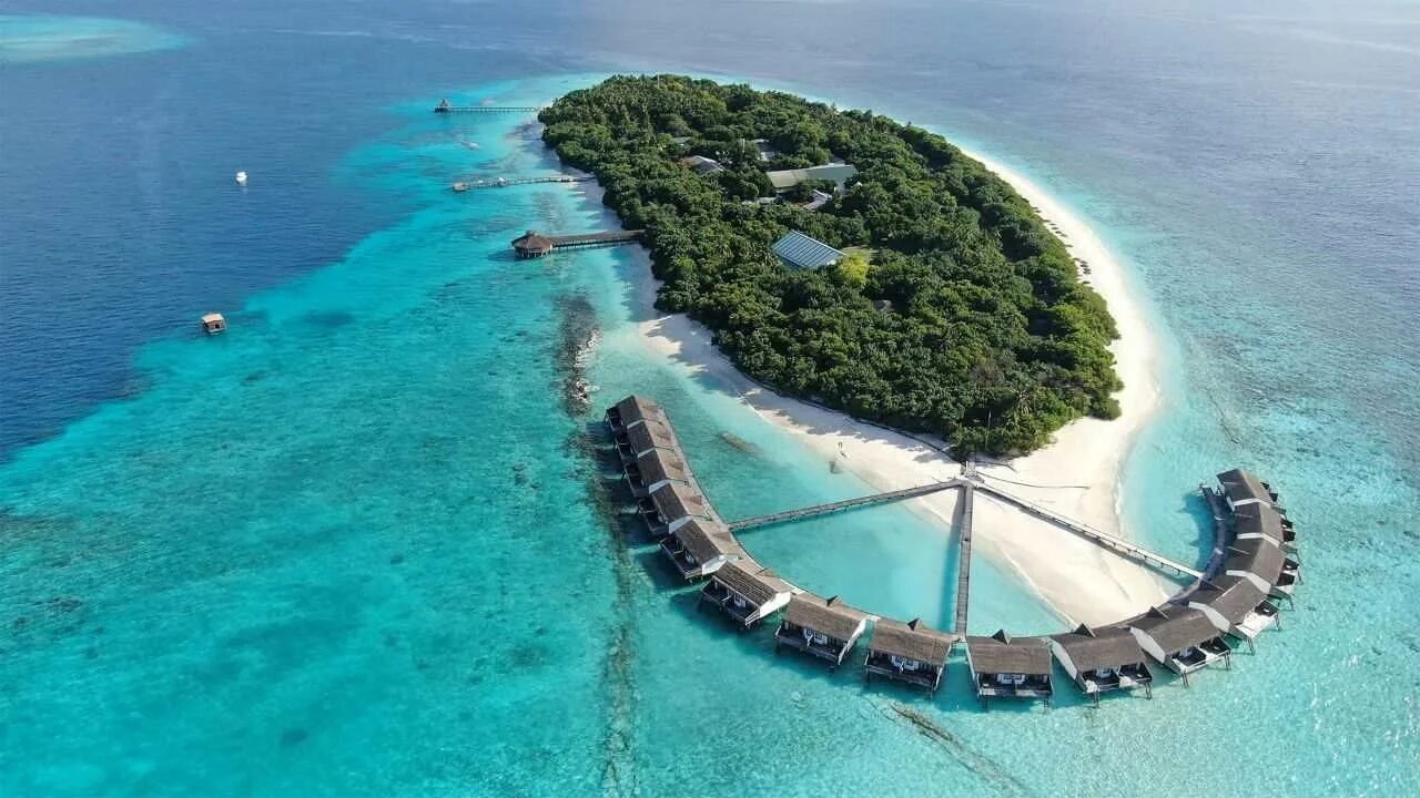 Мальдивы из москвы 2022. Dhigufaru island resort maldives. Фумавула мальдивы. Мале мальдивы пляжи. Отель jawakara islands maldives.