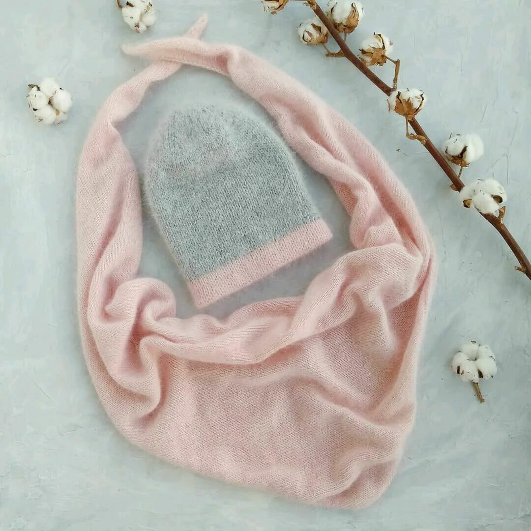Шапка и косынка комплект. Шапка и косынка из пуха норки. косынка пух норки. вязаные комплекты из пуха норки. вязаные шапки из пуха норки с косынкой.