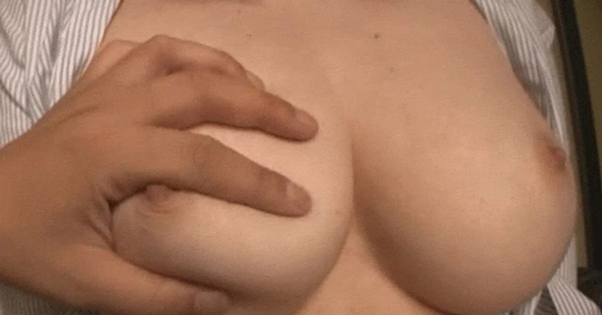 Помял Ее Сиськи