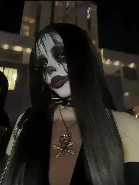 Маска косплей. Carti makeup. Magnolia playboicarti обложка. Макияж. Клоун carti.