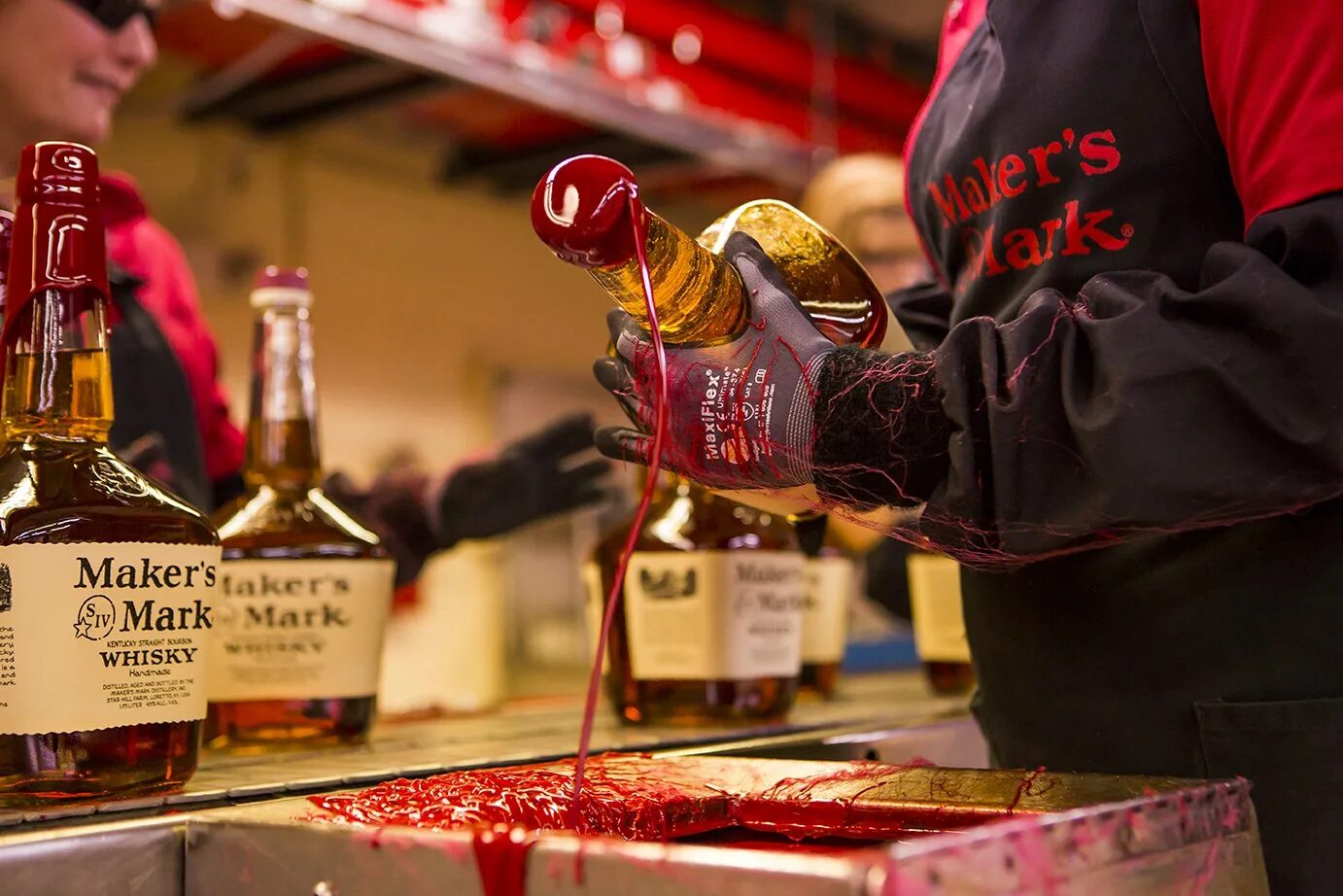 Собрание дизайнеров. Мейкерс марк. Этикетка мэйкерс марк. Виски маркус марк. Makers courses.