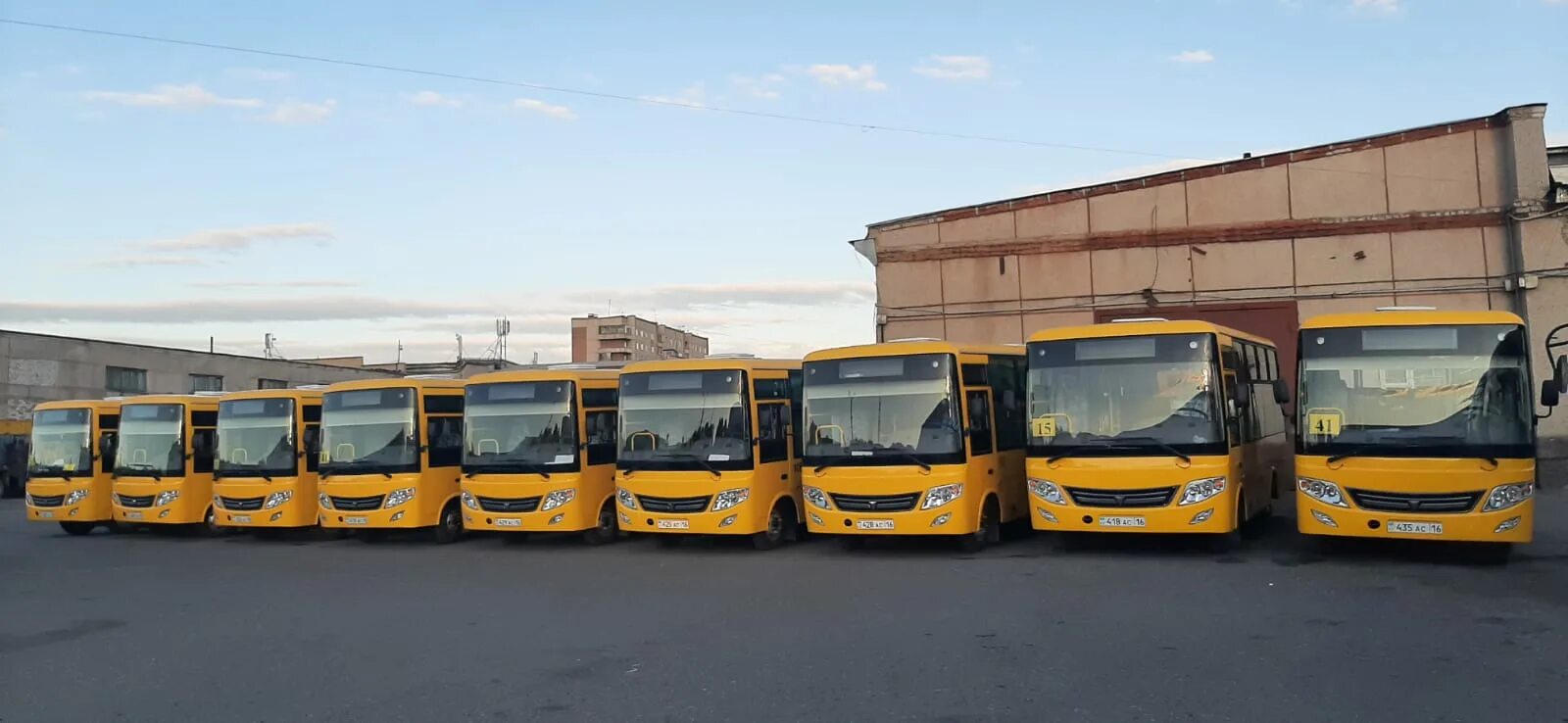 Богучанское районное атп новые автобусы. Семья в автобусе. Автобусы семей ТОО Семавтопарк. Ужур АТП автобусы. ОАО АТП Г Лесной.