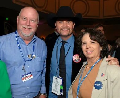 DMr and Mrs Jerry Waller with John Rich (1711271625).jpg. 