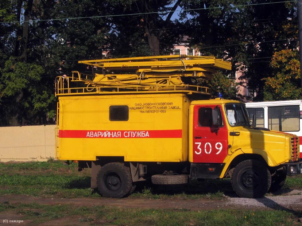 Россети аварийная служба телефон. Аварийная контактной сети ЗИЛ 130. МАЗ 5337 аварийная служба контактной сети. ЗИЛ аварийная служба контактной сети. Аварийная машина электросетей.