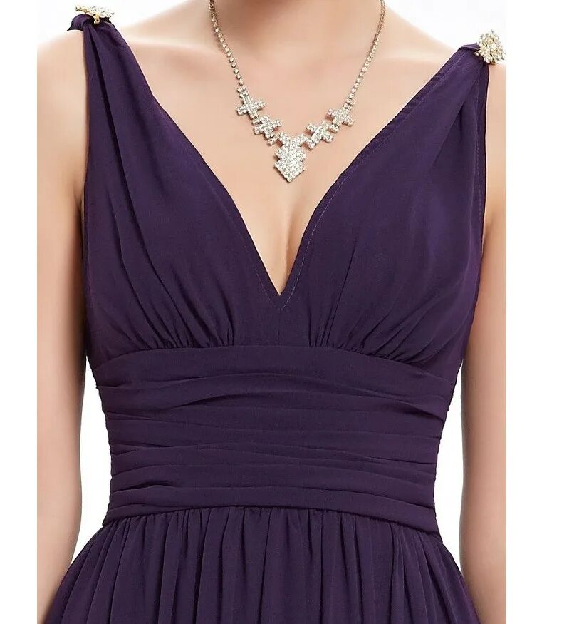 Украшения на v образный вырез. Платье с треугольным вырезом вечернее. Украшения на v образный вырез. Бижутерия для круглого выреза. Украшения для v образного выреза.