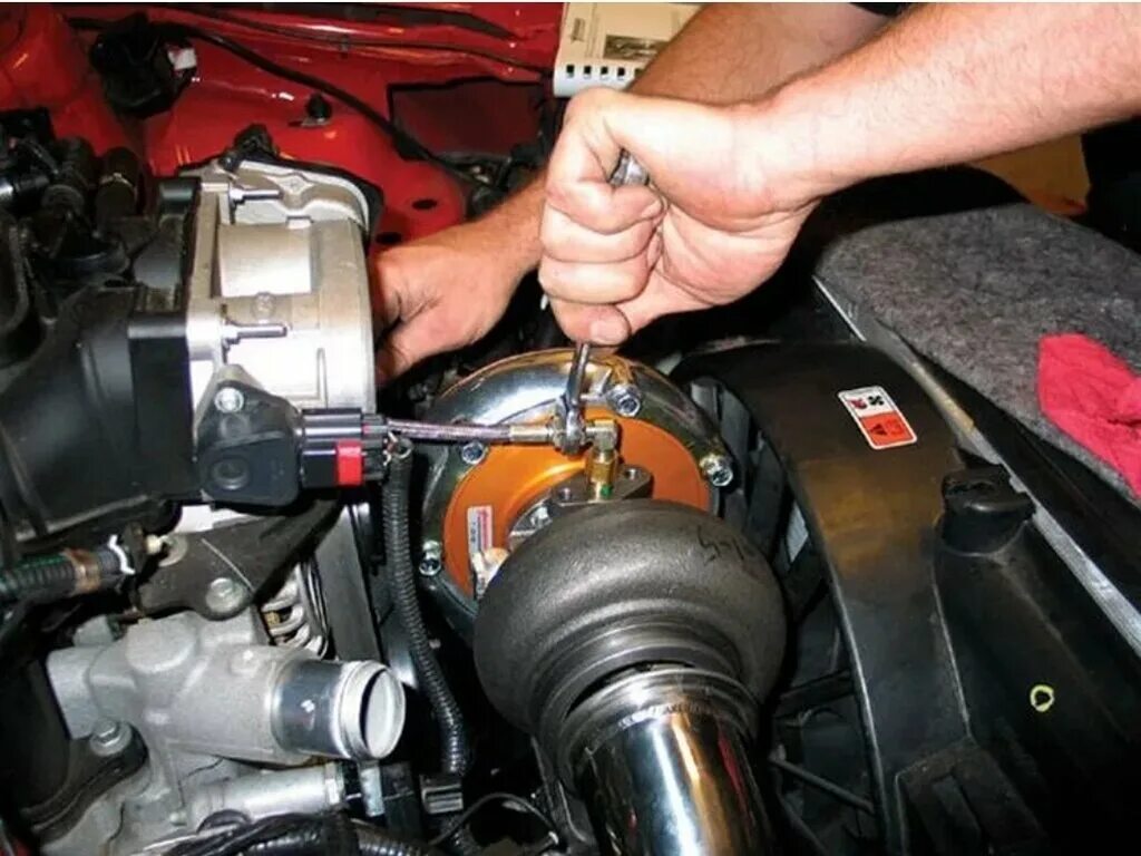 турбина на 409 двигатель. ремонт турбогенератора. монтаж турбокомпрессора. ремонт установка турбин. турбина.