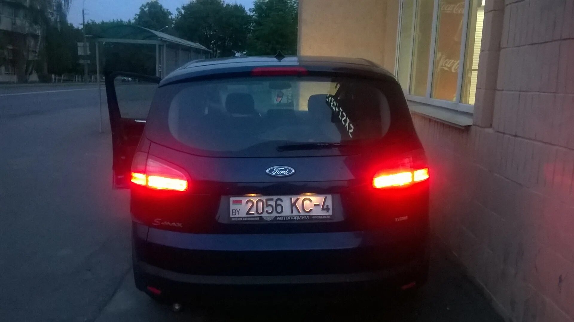 M611452 фонарь в сборе. Задние фары форд s-max 2007. Фонарь задний форд s max. Форд s max 2008 задние фонари. 1747111 фонарь форд s-max.