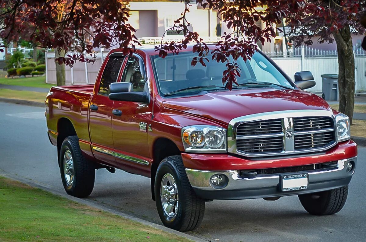 Стоит ли рам. Dodge Ram 3500. Додж Ram 3500. Dodge Ram 3500 джип. Dodge Ram 1500 1997.