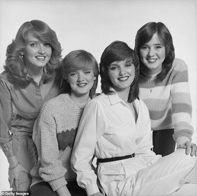 Группа сестер и мамы. The nolans. nolan sisters. группа ноланс. сестры нолан.