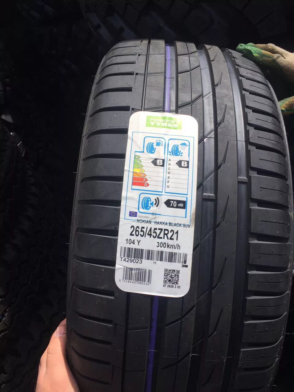 Купить шины 265 45 21. Nokian Tyres Hakka Black 2 SUV r21. Nokian Hakka Black 2 SUV лето 265/45 r21 108w. 265/45 R21. Nokian Hakka Black SUV.