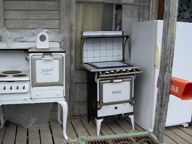 Мангал из газовой плиты. Барбекю газ плита мангал. Что сделать из газовой плиты. Мангал из газовой плиты. Коптилка из электроплиты.