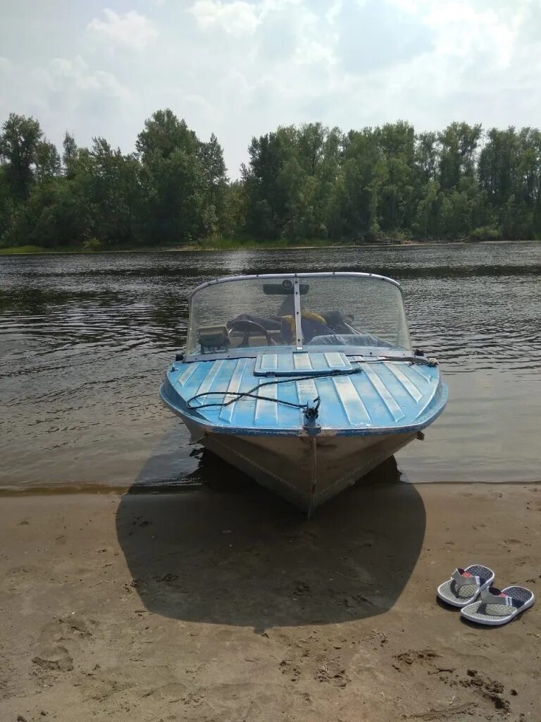 Катер самара. Моторные лодки самарская область. Silver hawk 540 для вейкборда. Катер самара. Алюминиевый водоизмещающий катер.