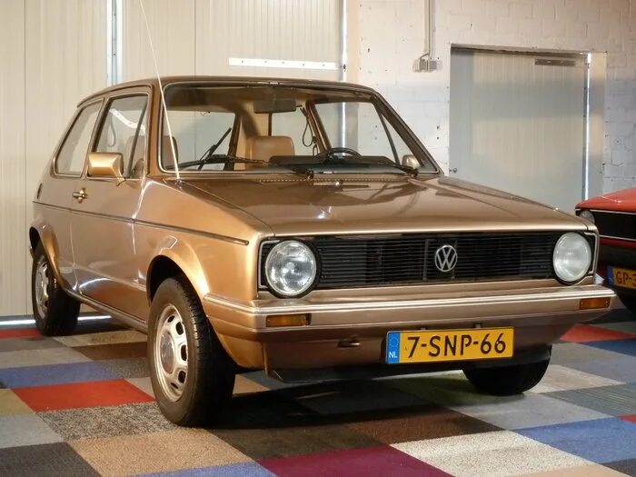 Гольф дизель 1.6 купить. Фольксваген Golf 1970. Фольксваген гольф 1982. Golf 1 Diesel. Фольксваген гольф 1 1982 купе.