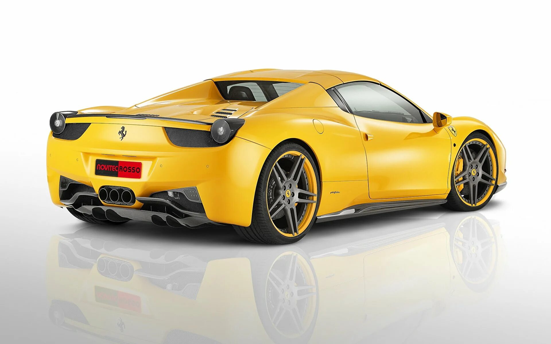 Ferrari 458 Italia желтая. Феррари 458 Спайдер. Феррари 458 Italia Спайдер. Ferrari 458 Novitec Rosso.