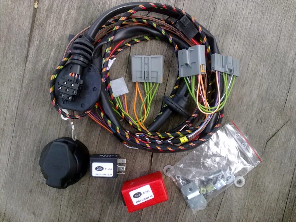 Электрика для фаркопа brink 764139. Комплект электропроводки фаркопа универсальный 7 pin 1,9 м baf-8001. Розетка фаркопа рендж ровер спорт. Проводка фаркопа. Baltex tbwk0001 комплект электропроводки фаркопа универсальный 7 pin 1.