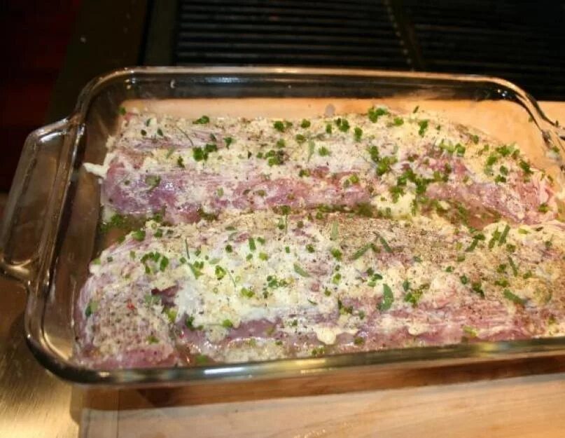 Свиная шея куском рецепты. Свиная шейка в духовке. свиная шея в духовке. шея свиная запеченная в духовке. запечённая шея свинины в духовке.