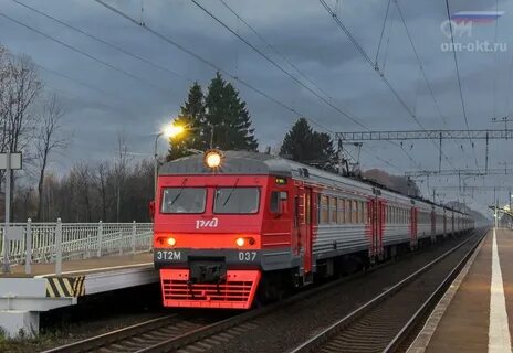Электричка головково