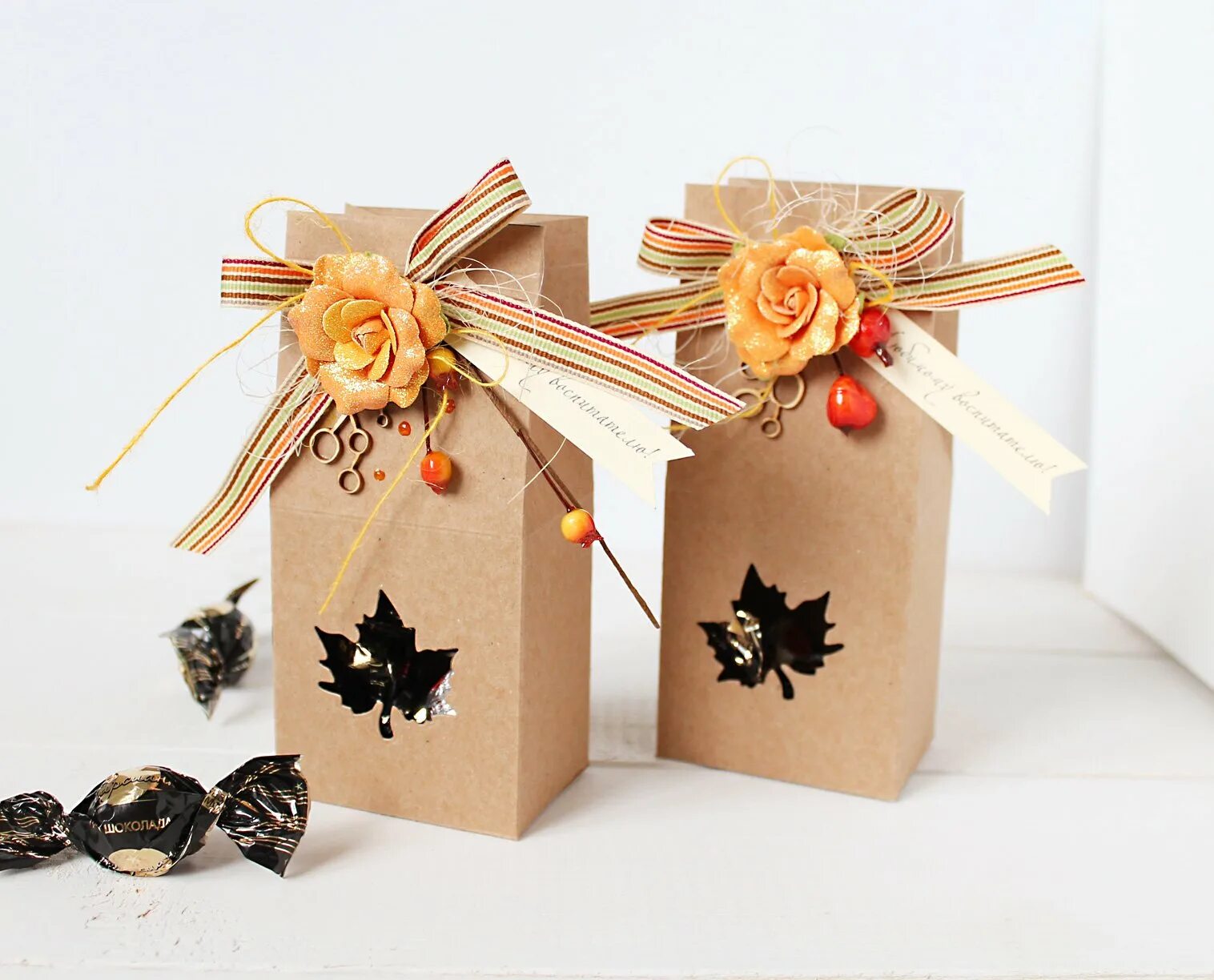 Новогоднее украшение коробок. Красивая упаковка. Коробки для украшений. Украшение коробочки для подарка. Коробка упаковка для подарка.